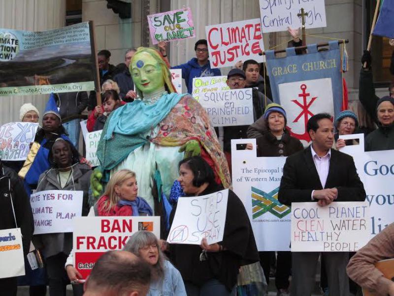 René Théberge A Climate Justice Coalition demonstration in Springfield, October 2014.